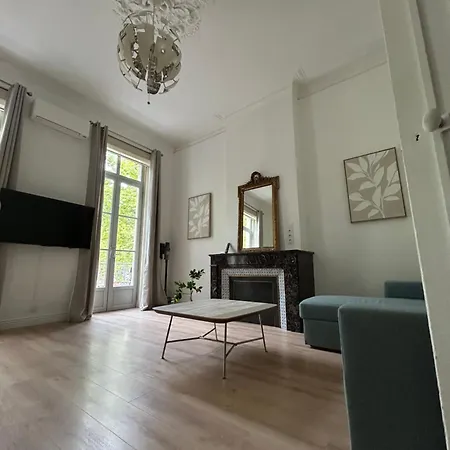 Apartment Avenue Feucheres Arenes Nîmes