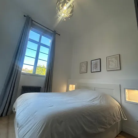 Apartment Avenue Feucheres Arenes *
